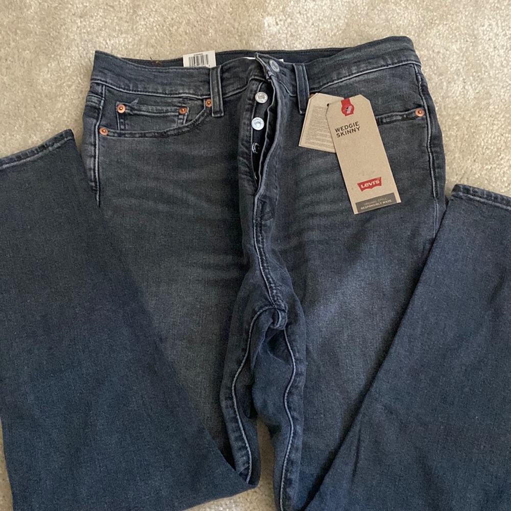 NWT Levis Wedgie Skinny Jeans 31